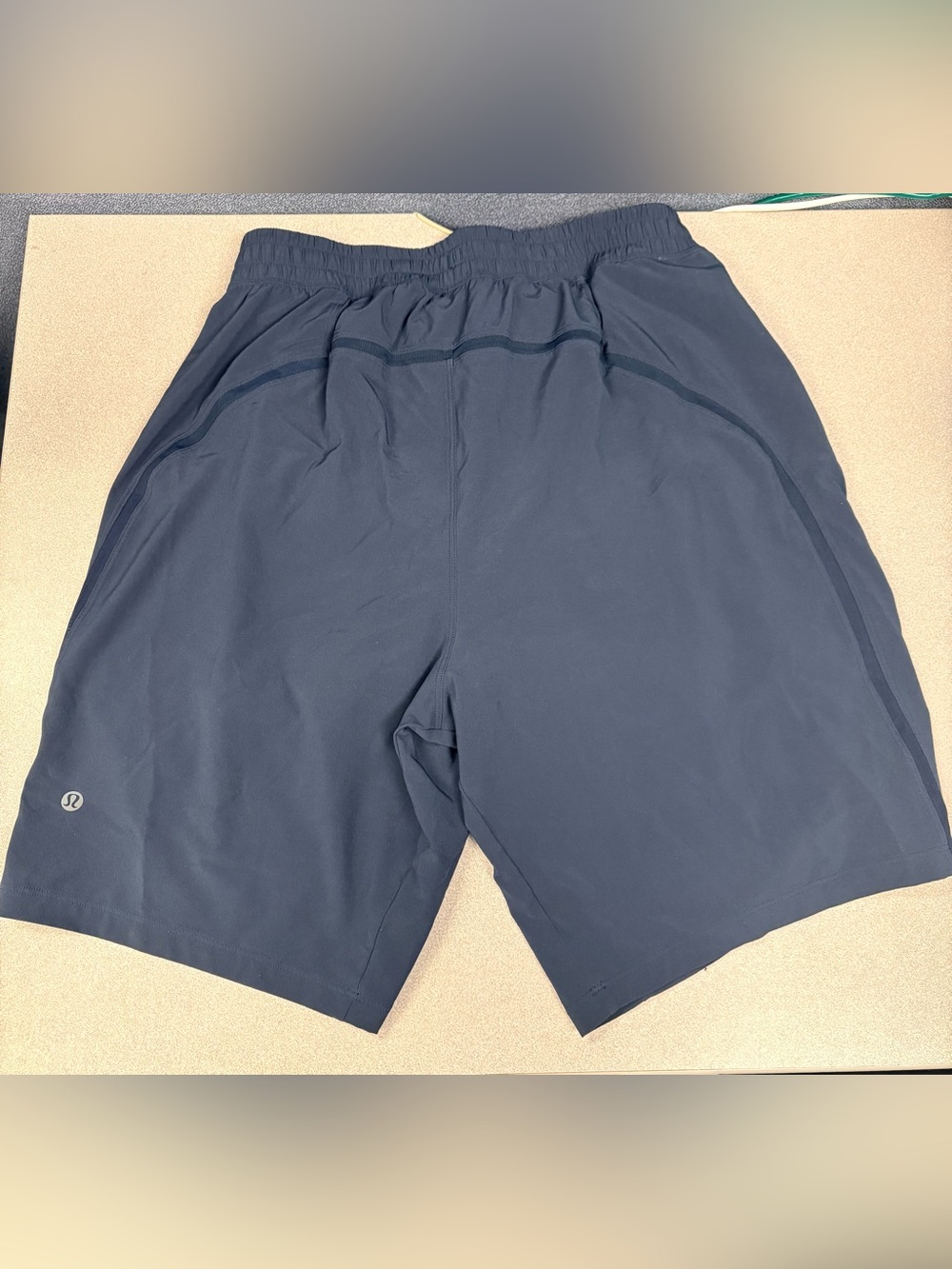Lululemon Men’s Navy Lined Athletic Training Shorts Size Medium - Picture 2 of 3